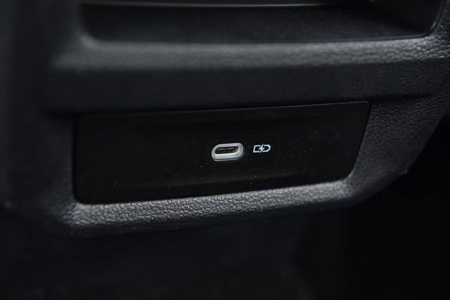 Certified 2023 Volkswagen Taos SE w/ Panoramic Sunroof Package image 23