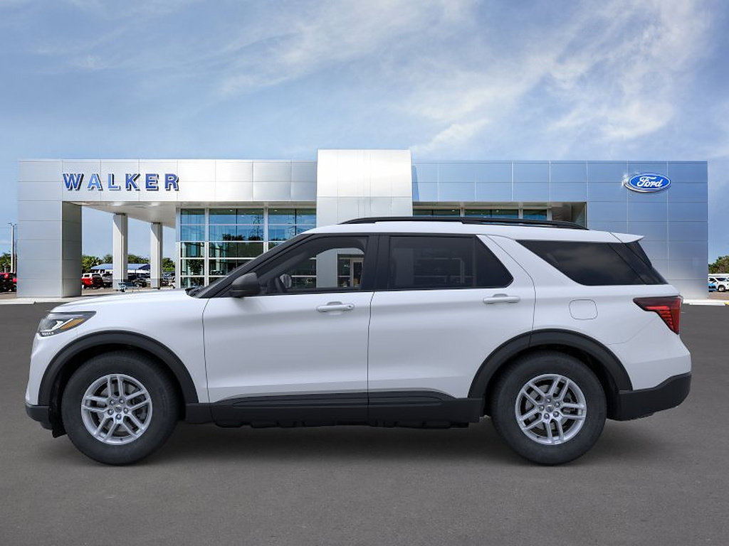 New 2026 Ford Explorer Active RWD image 3