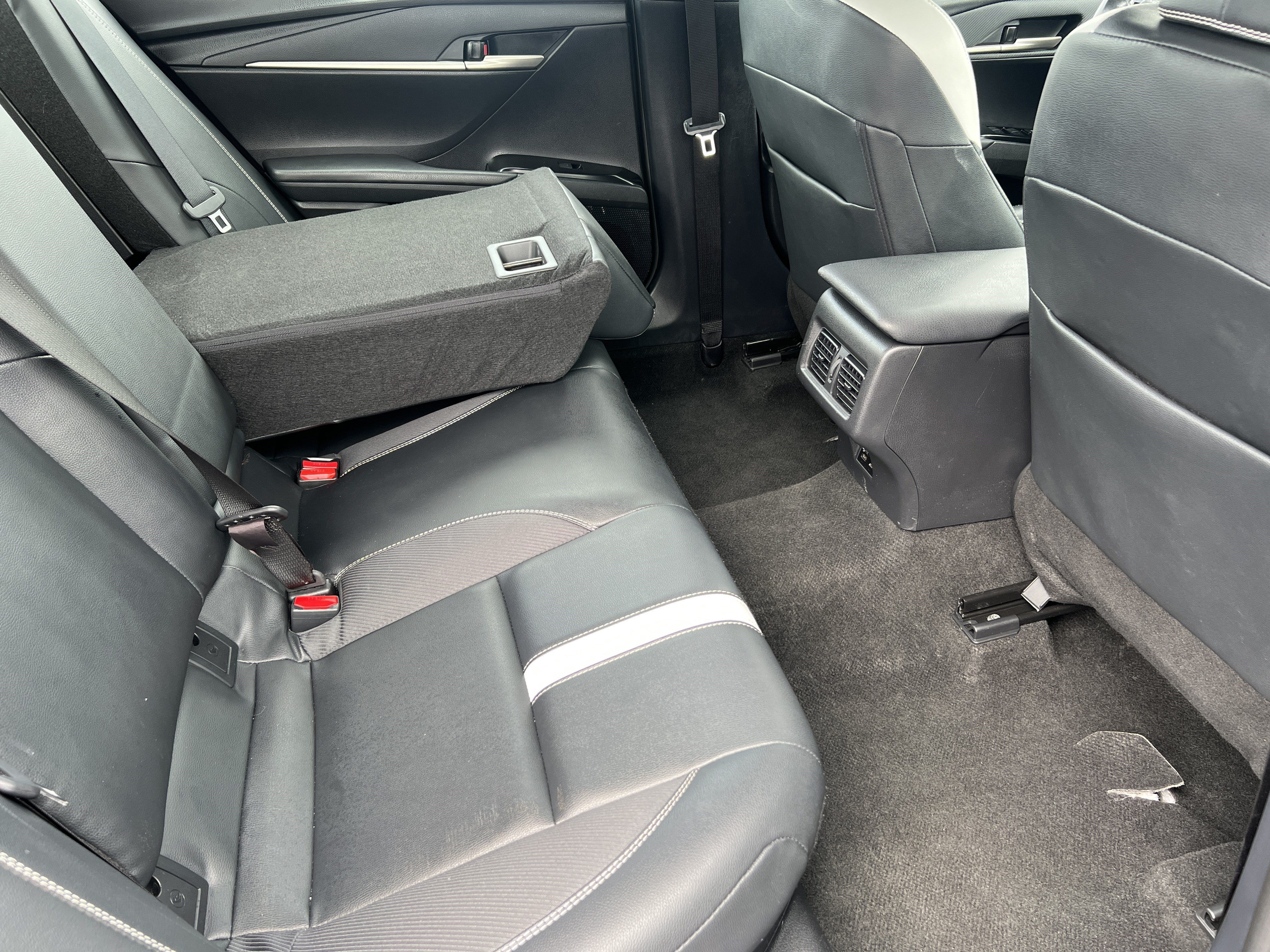 Used 2025 Toyota Camry SE FWD image 20