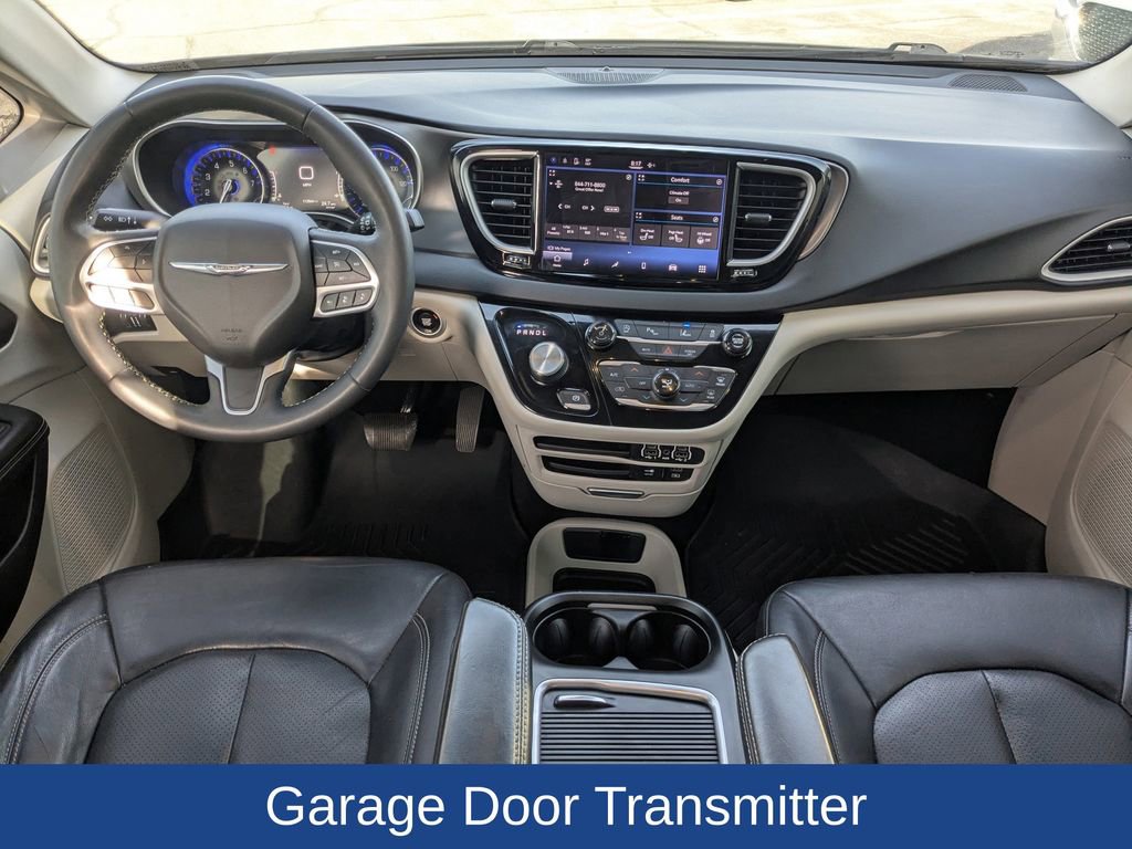 Used 2022 Chrysler Pacifica Touring-L image 18