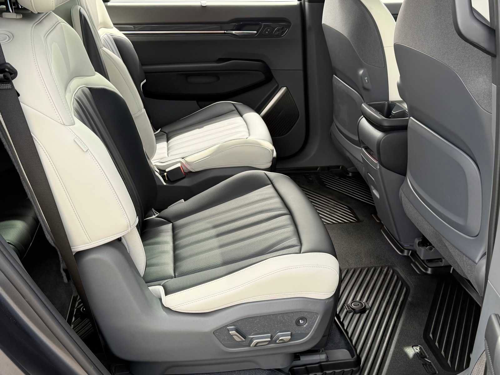 Used 2026 Kia EV9 GT-Line AWD/4WD image 31