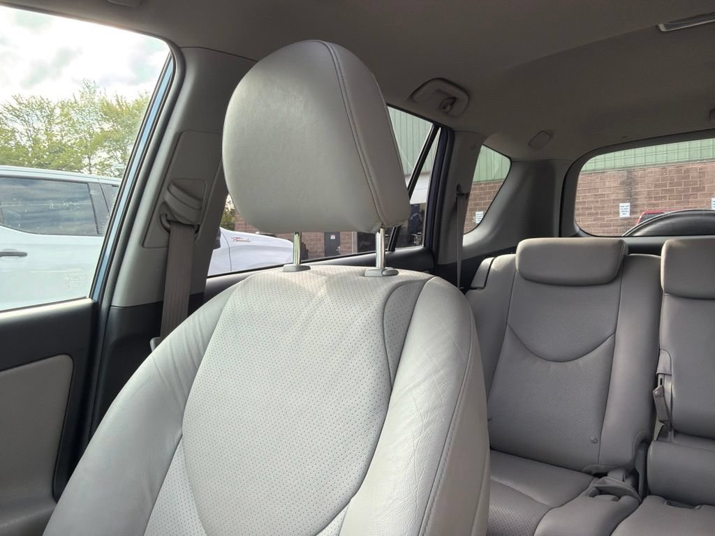 Used 2009 Toyota RAV4 Limited w/ Limited Extra Value Pkg AWD/4WD image 12