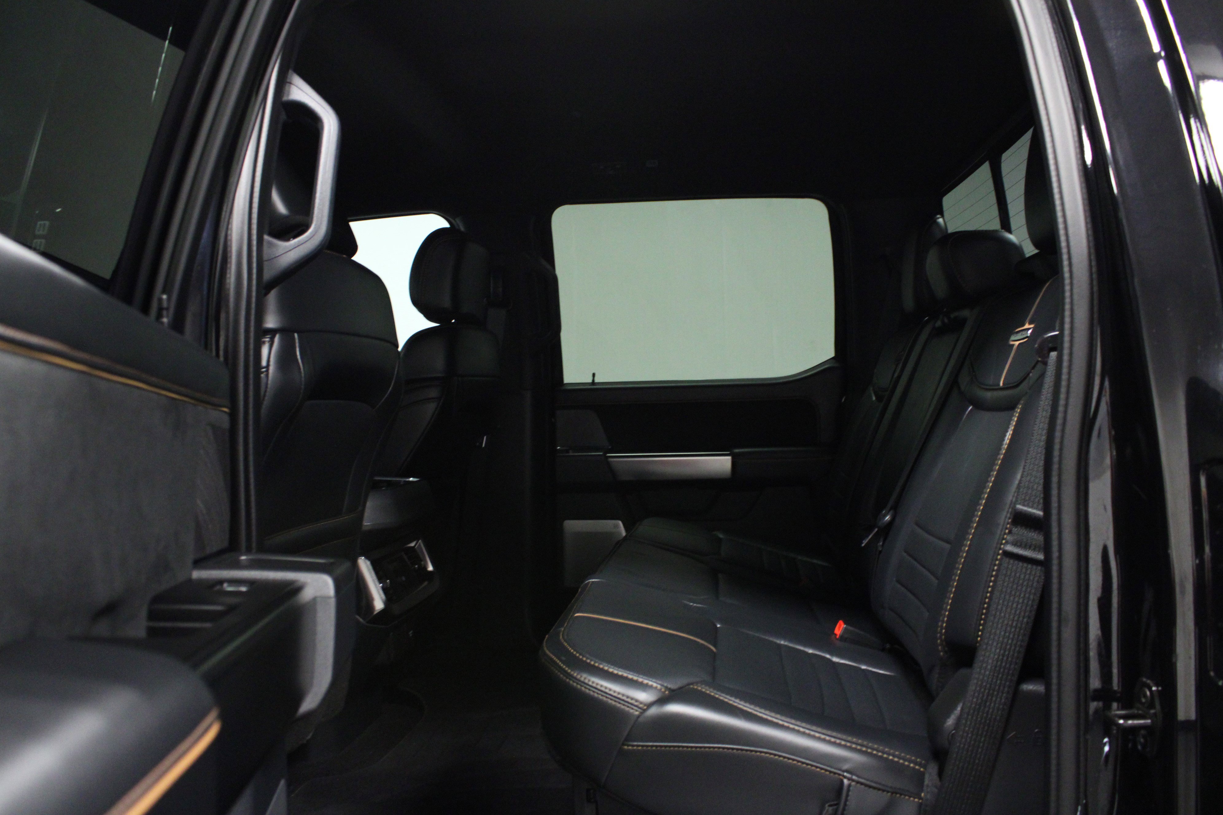 Used 2023 Ford F350 Platinum image 13