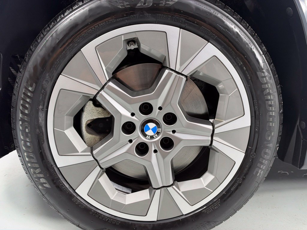 Certified 2025 BMW X1 xDrive28i w/ Premium Package AWD/4WD image 10