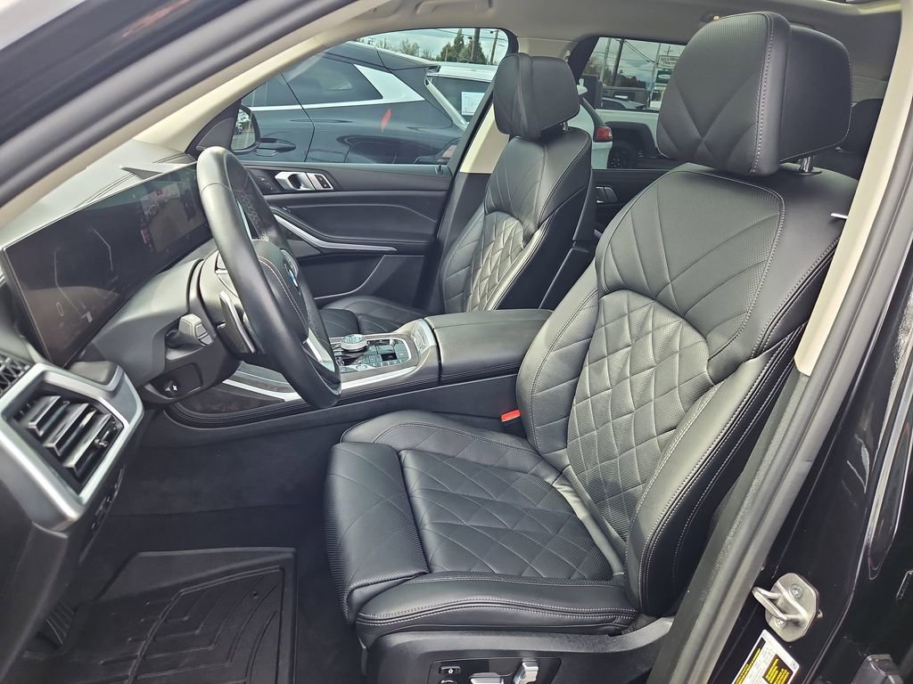Used 2023 BMW X7 xDrive40i w/ Premium Package image 21
