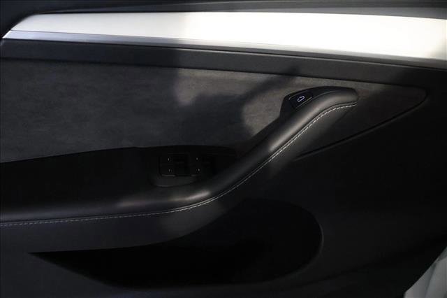 Used 2023 Tesla Model Y Long Range image 11
