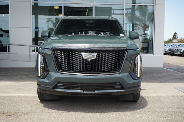 Used 2026 Cadillac Escalade Sport w/ LPO, ONYX Package RWD image 3