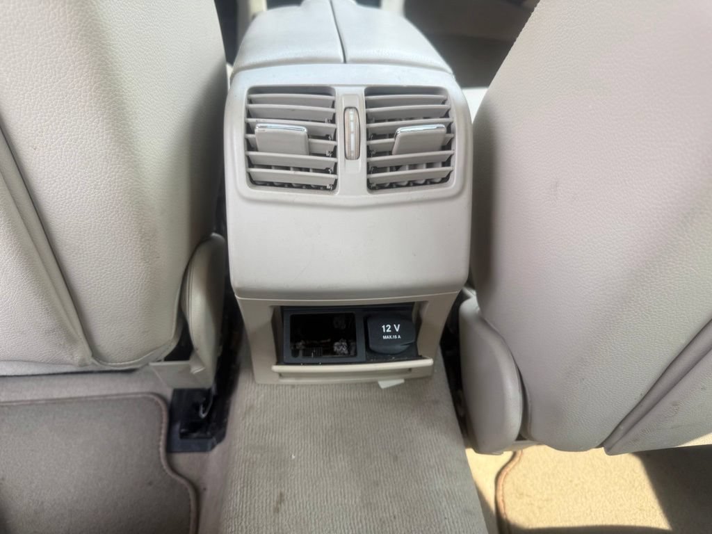 Used 2014 Mercedes-Benz E 350 4MATIC Sedan image 35