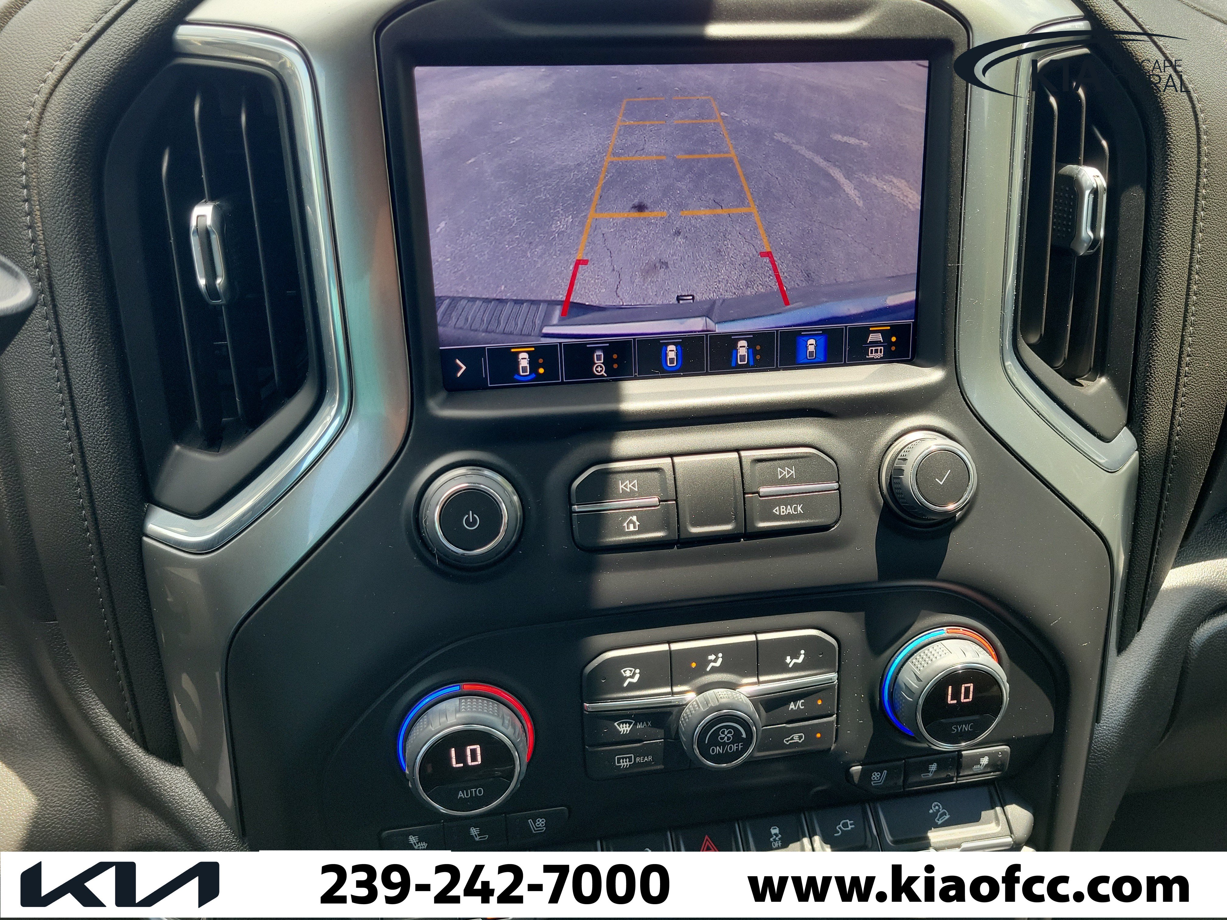 Used 2022 Chevrolet Silverado 1500 LTZ w/ LTZ Premium Package AWD/4WD image 24