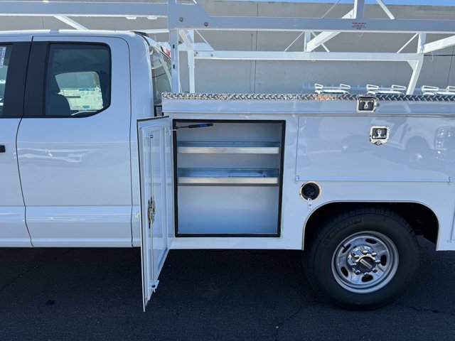 New 2026 Ford F250 XL w/ XL Chrome Package image 9
