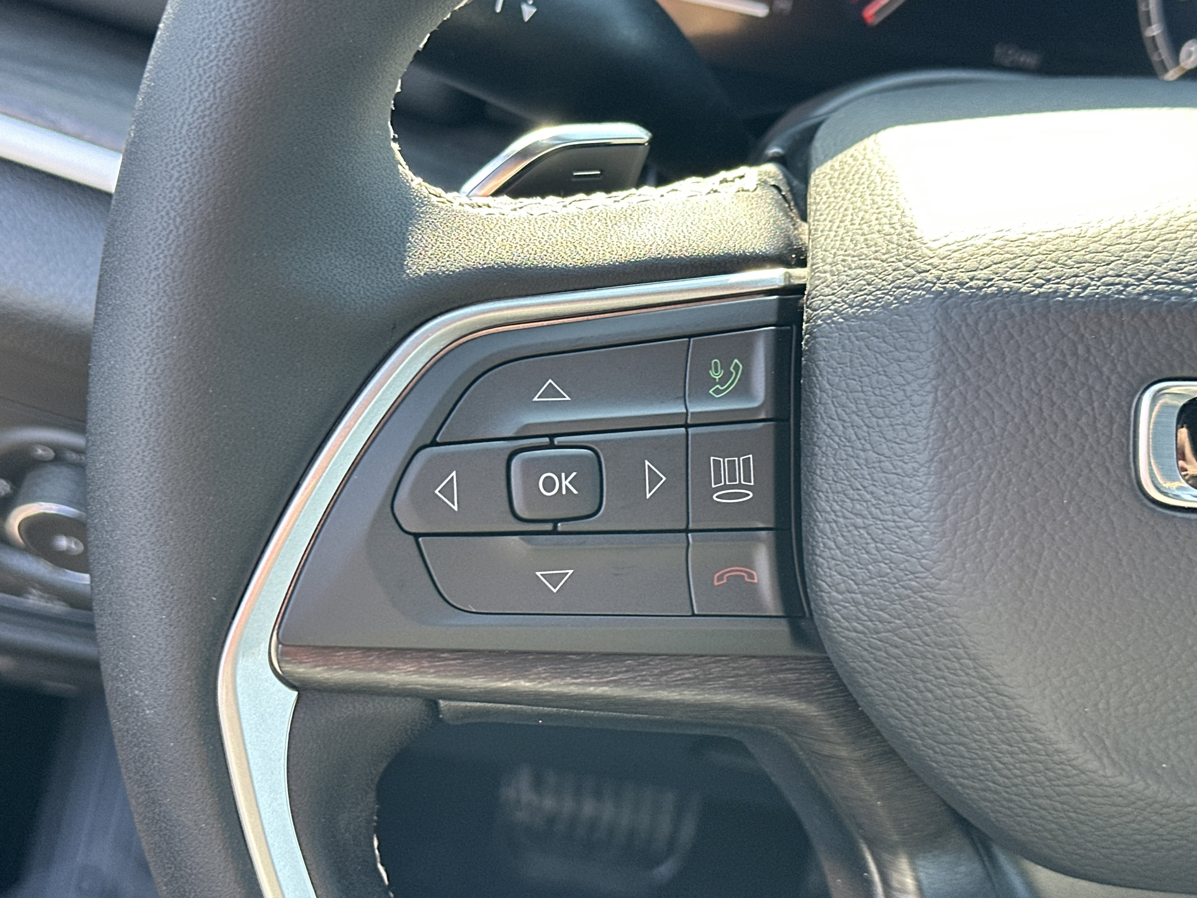 New 2026 Jeep Grand Cherokee Limited w/ Limited Altitude Package image 9