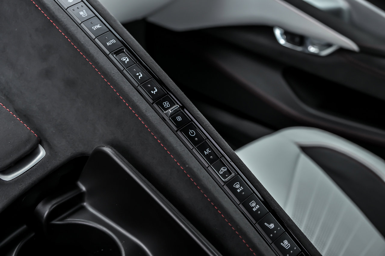 Used 2023 Chevrolet Corvette Stingray Premium Conv w/ Z51 Performance Package image 44