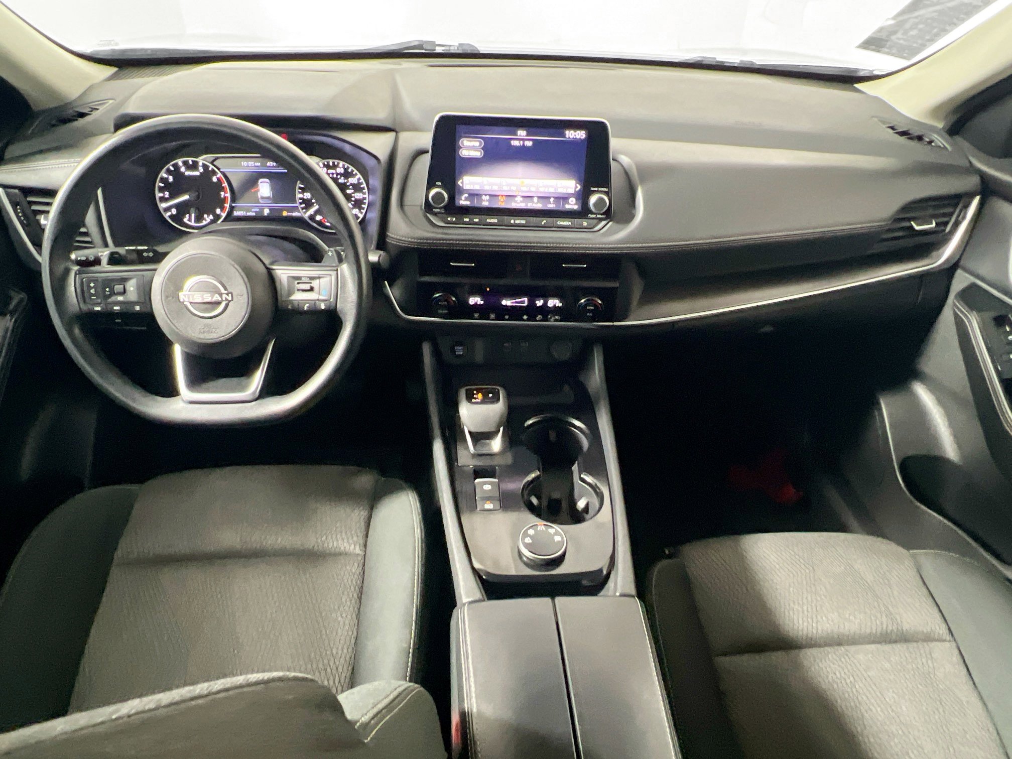 Used 2024 Nissan Rogue SV image 30