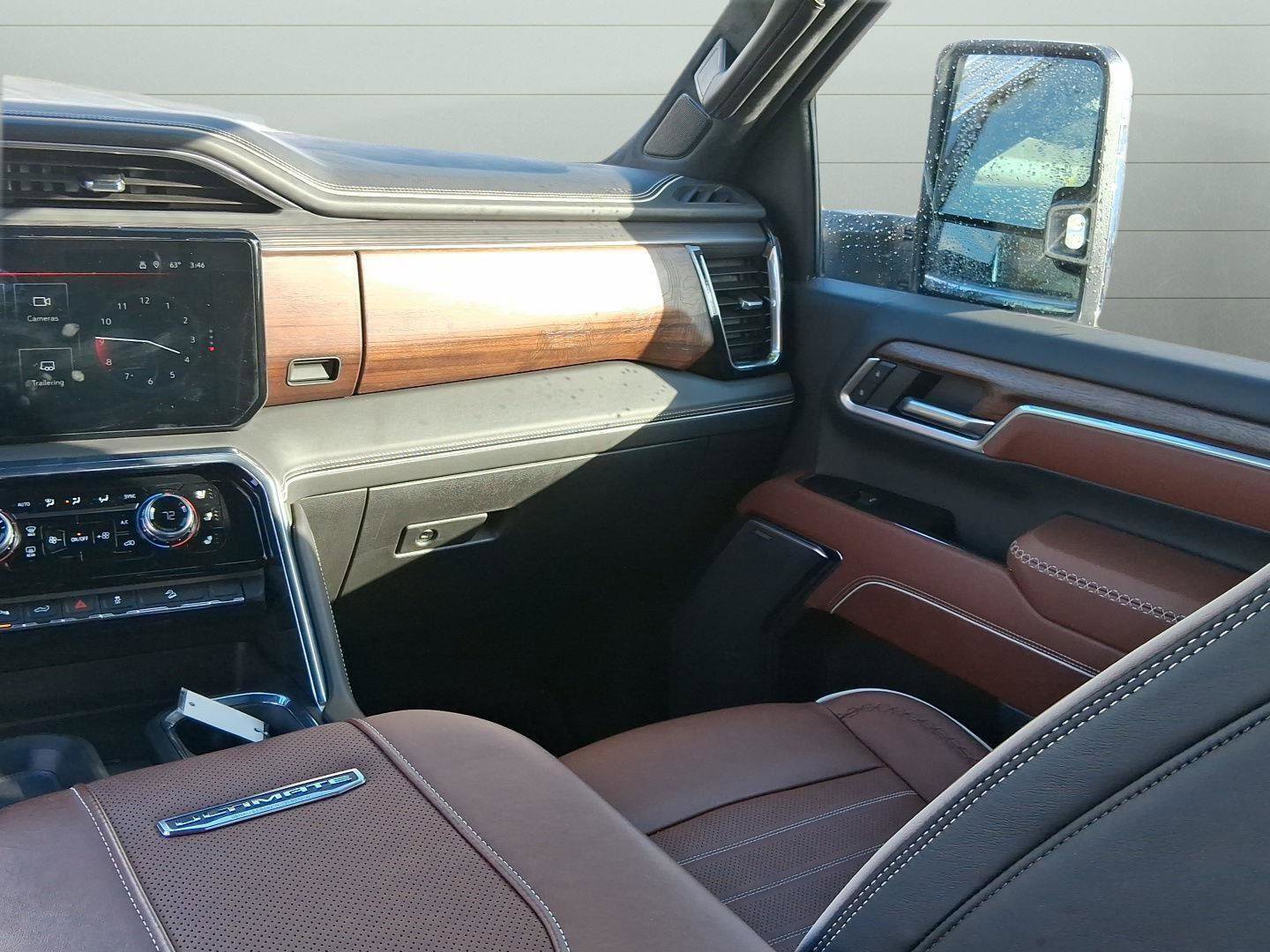 Used 2025 GMC Sierra 2500 Denali Ultimate image 15