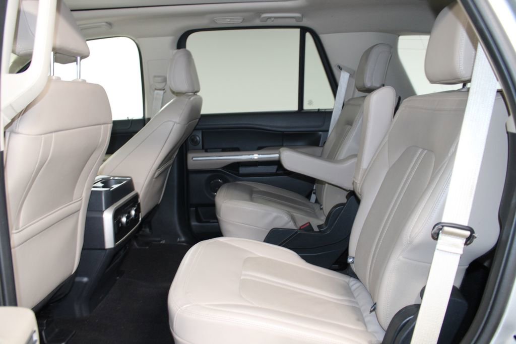 Used 2023 Ford Expedition Limited image 22