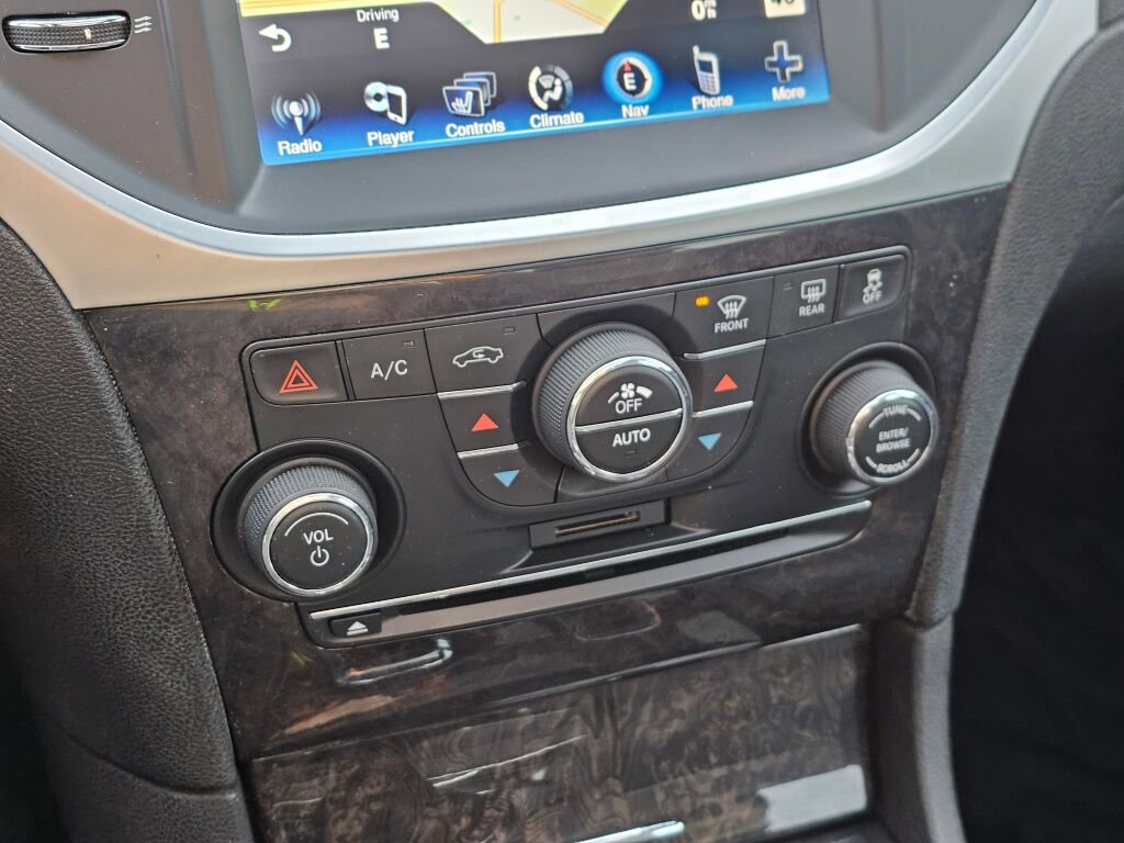 Used 2014 Chrysler 300 C w/ Light Group image 29