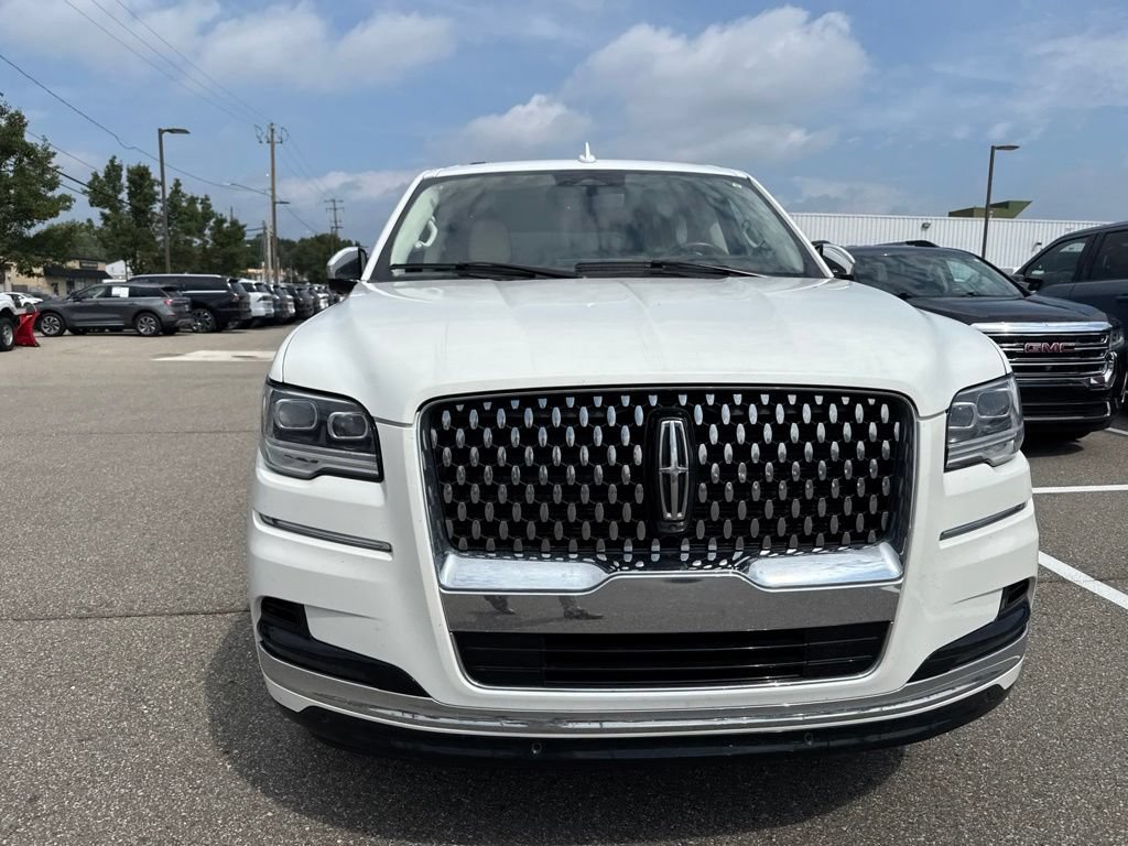 Used 2023 Lincoln Navigator Black Label AWD/4WD image 8