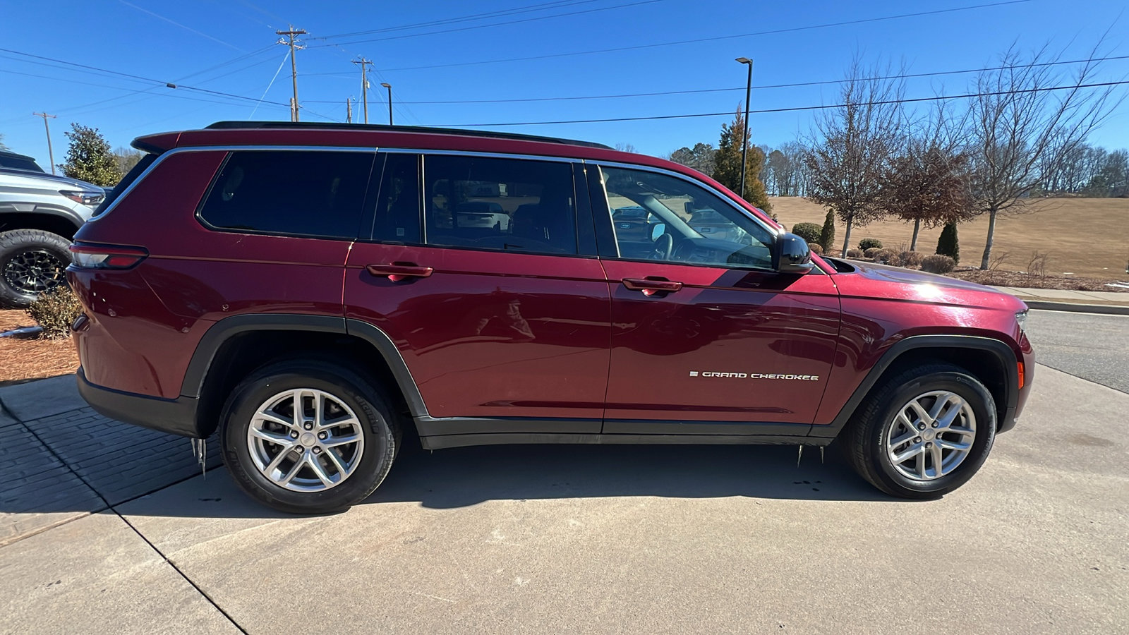 Certified 2024 Jeep Grand Cherokee L Laredo image 7