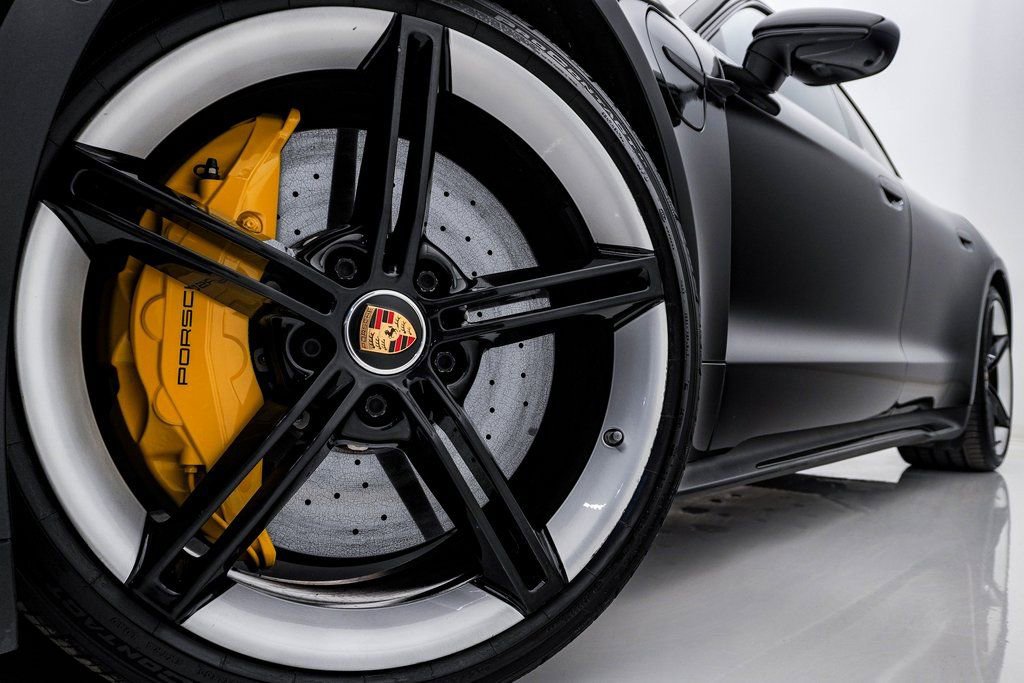 Used 2020 Porsche Taycan Turbo S image 5