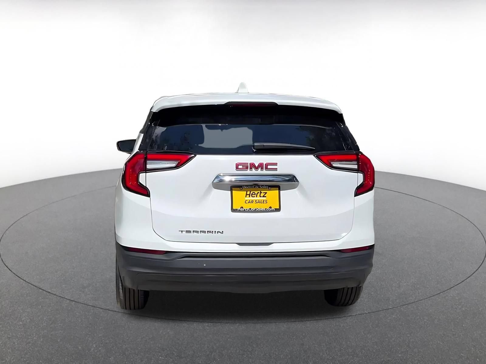 Used 2024 GMC Terrain SLE FWD image 20