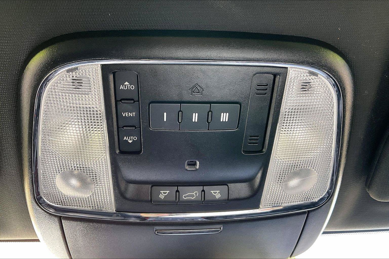 Used 2020 Dodge Durango R/T w/ Trailer Tow Group IV AWD/4WD image 38
