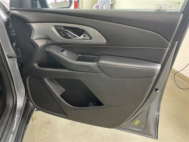 Used 2021 Chevrolet Traverse LT AWD/4WD image 24