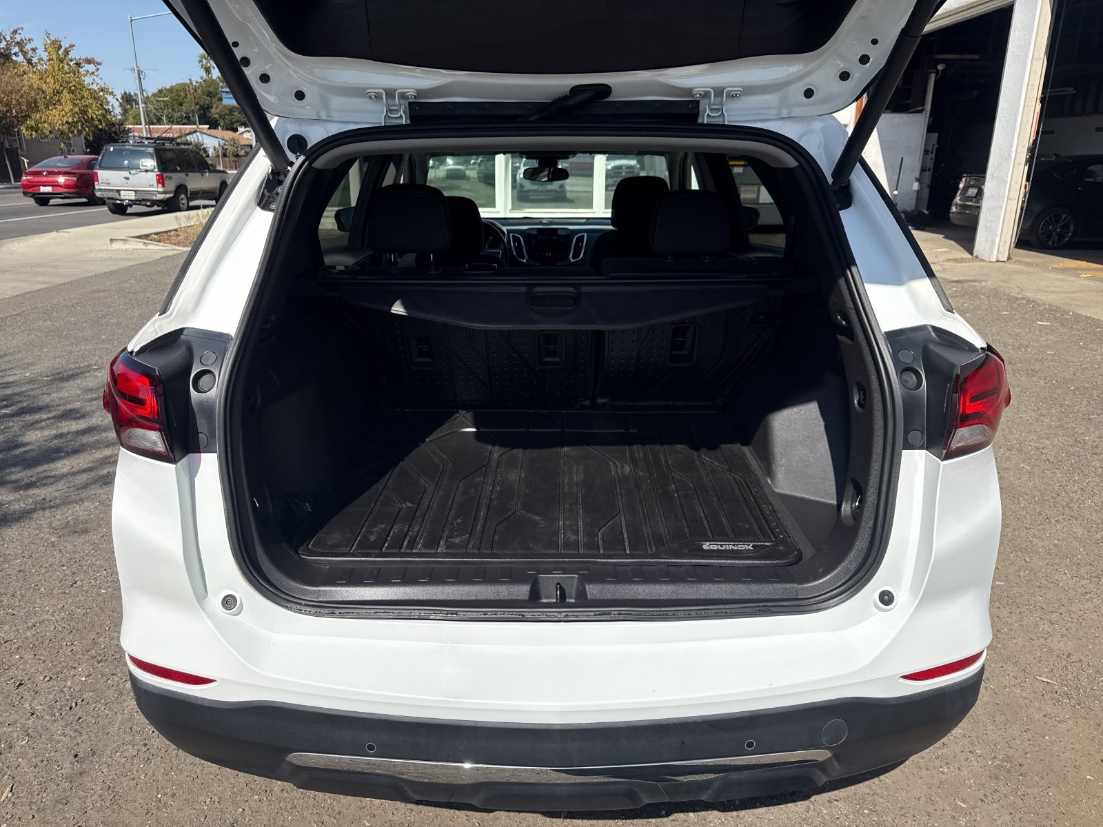 Used 2022 Chevrolet Equinox LT FWD image 23