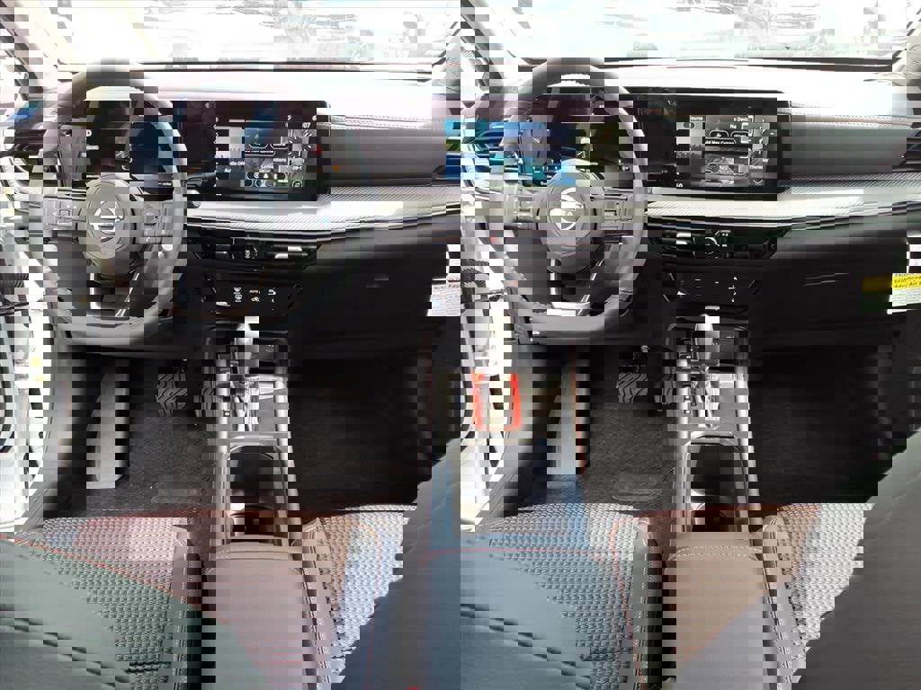 New 2025 Nissan Kicks SR image 7