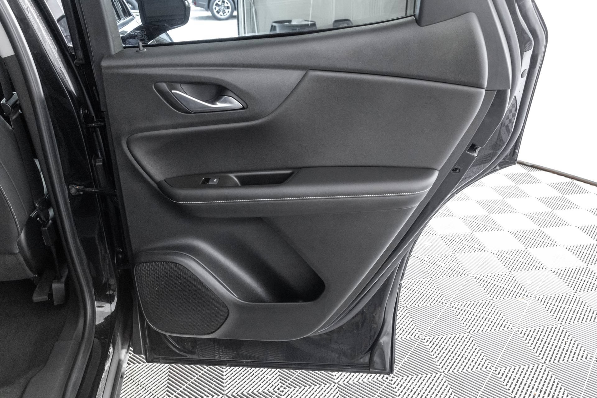 Used 2023 Chevrolet Blazer LT AWD/4WD image 41