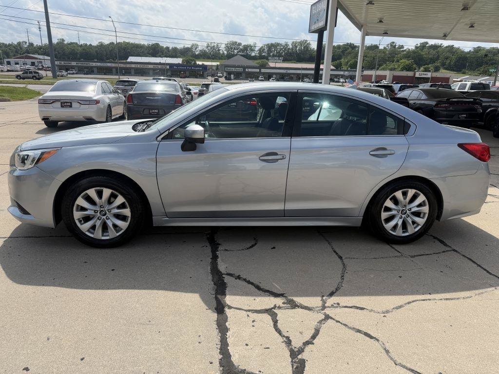 Used 2017 Subaru Legacy 2.5i Premium AWD/4WD image 4