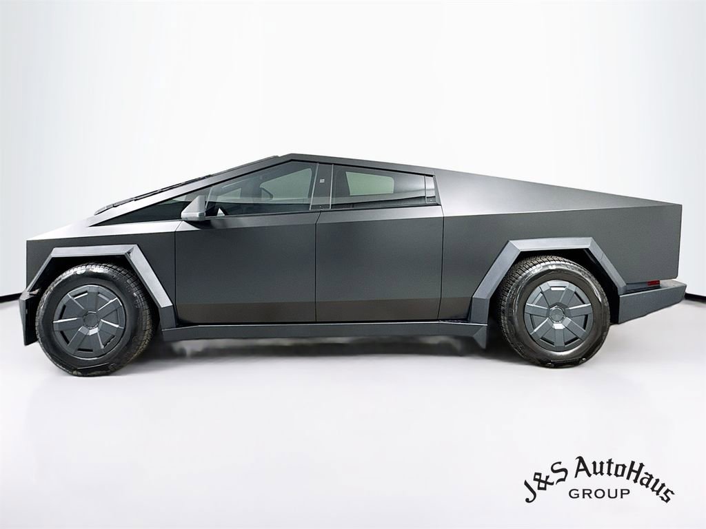 Used 2025 Tesla Cybertruck AWD Crew Cab image 4