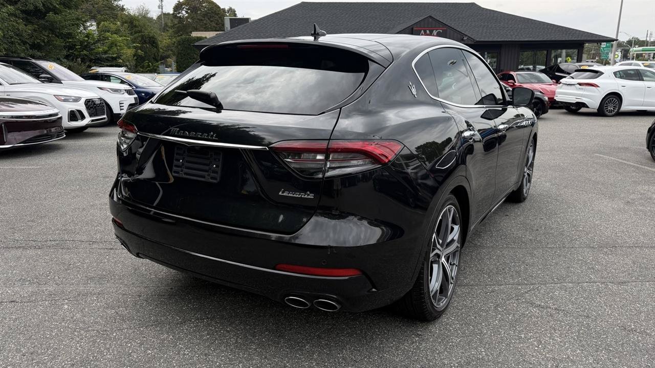 Used 2023 Maserati Levante GT AWD/4WD image 17