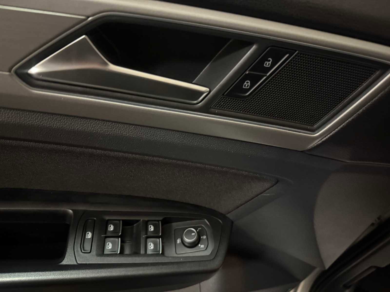 Used 2019 Volkswagen Atlas S image 21