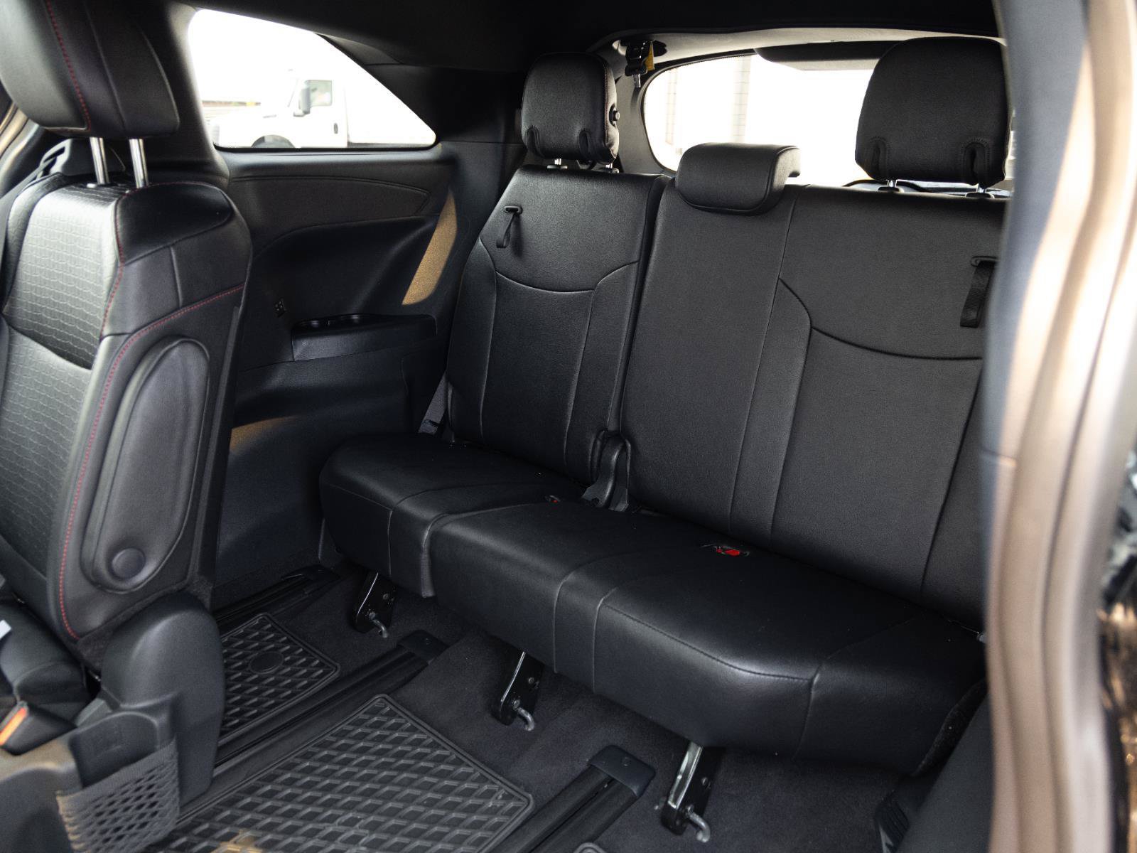 Used 2025 Toyota Sienna XSE AWD/4WD image 20