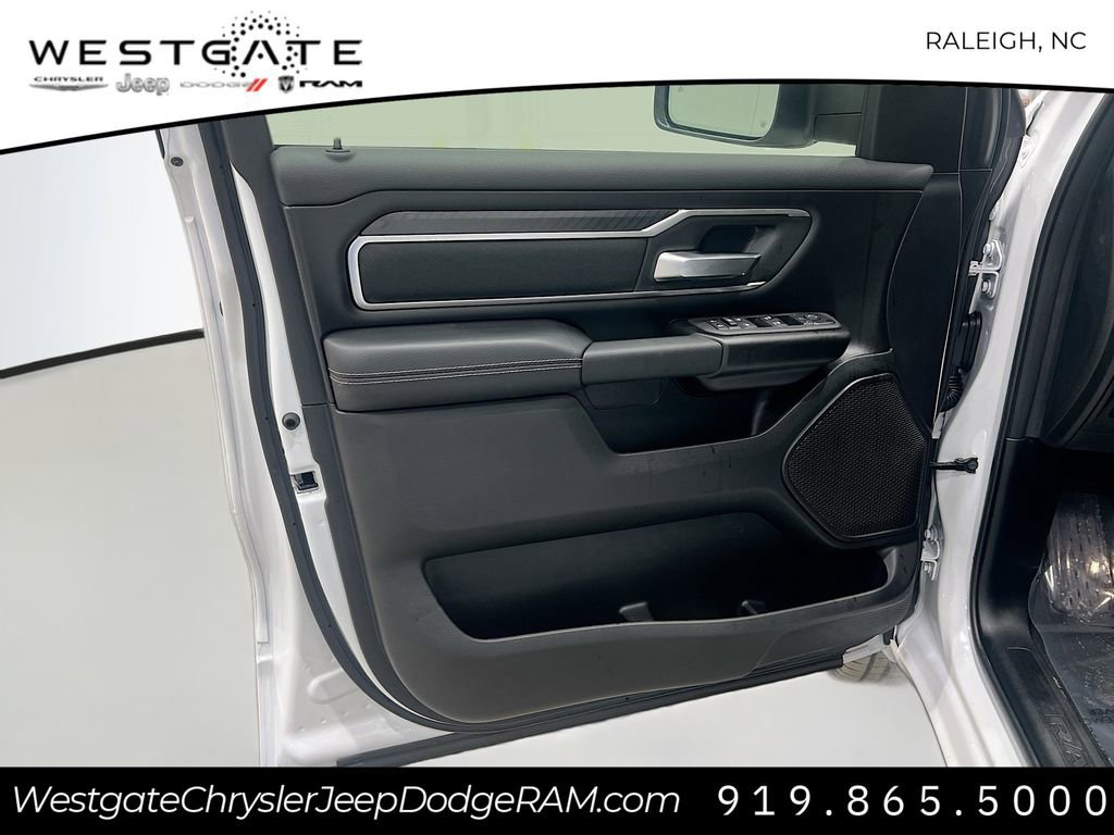 New 2026 RAM 1500 4x4 Crew Cab image 11