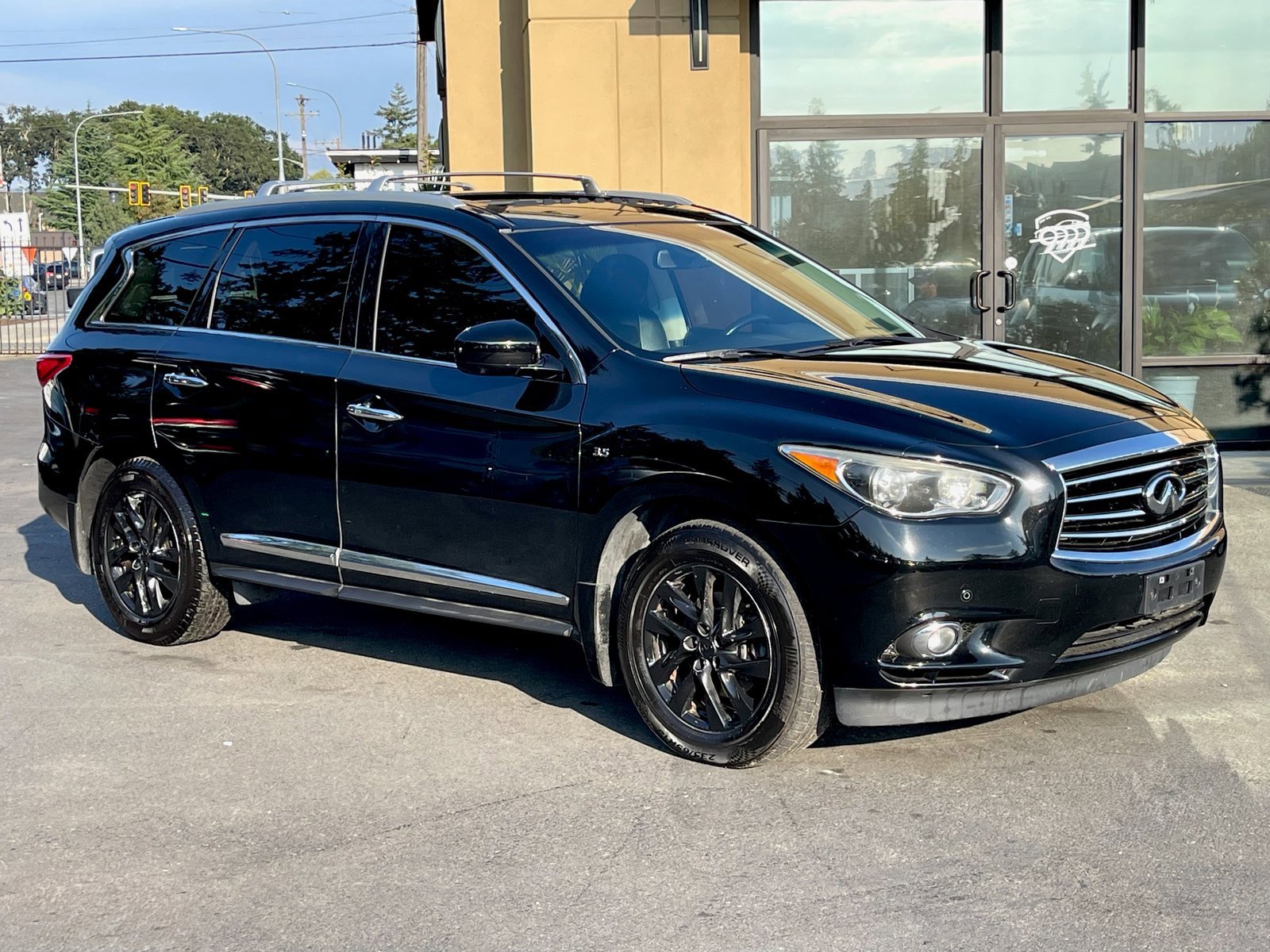 Used 2015 INFINITI QX60 AWD w/ Premium Plus Package