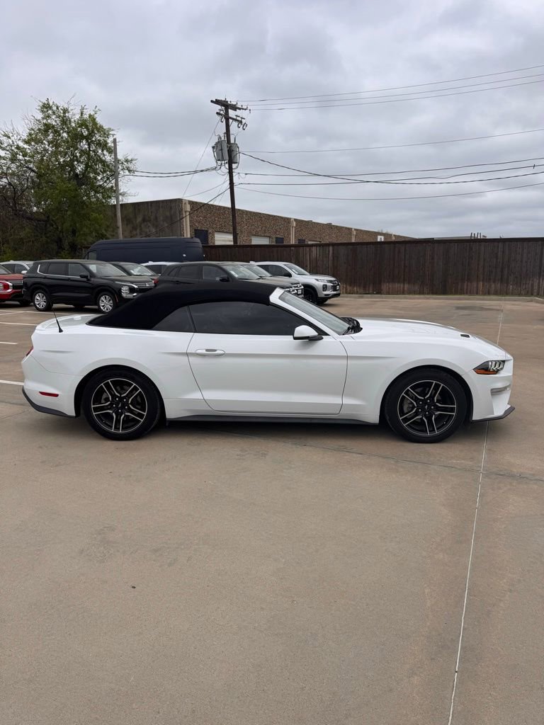 Used 2020 Ford Mustang Premium image 9