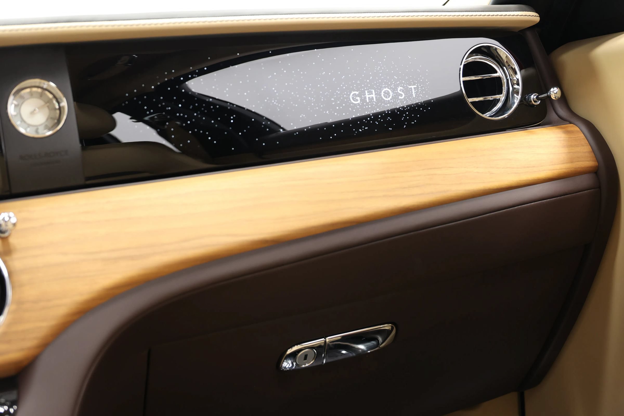 Used 2022 Rolls-Royce Ghost w/ Ghost Package AWD/4WD image 51