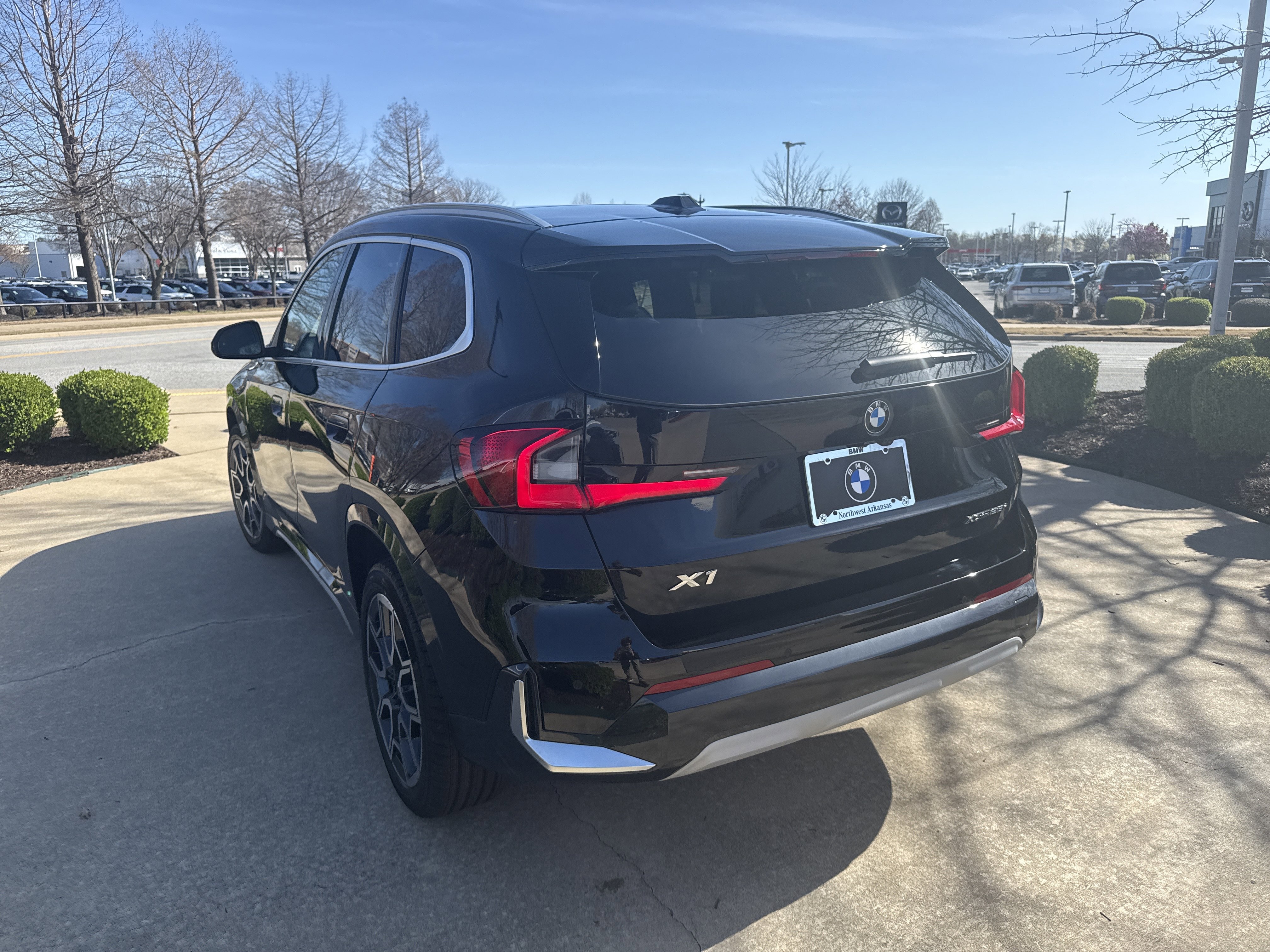 New 2026 BMW X1 xDrive28i AWD/4WD image 3