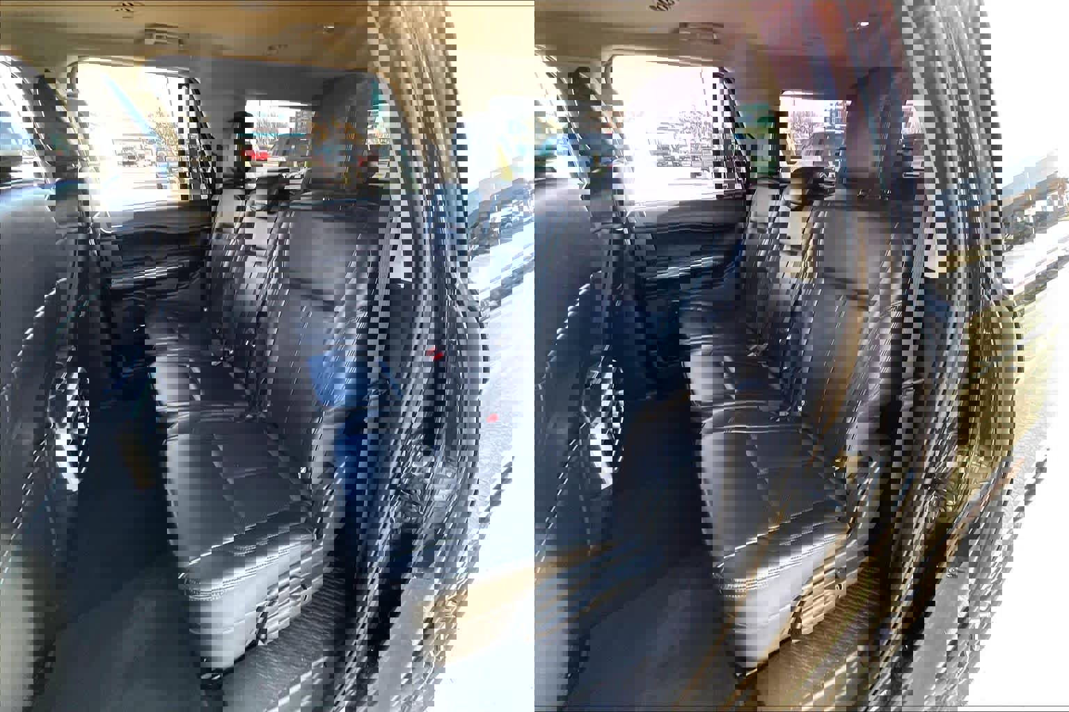 Used 2024 Ford Expedition Max XLT image 19