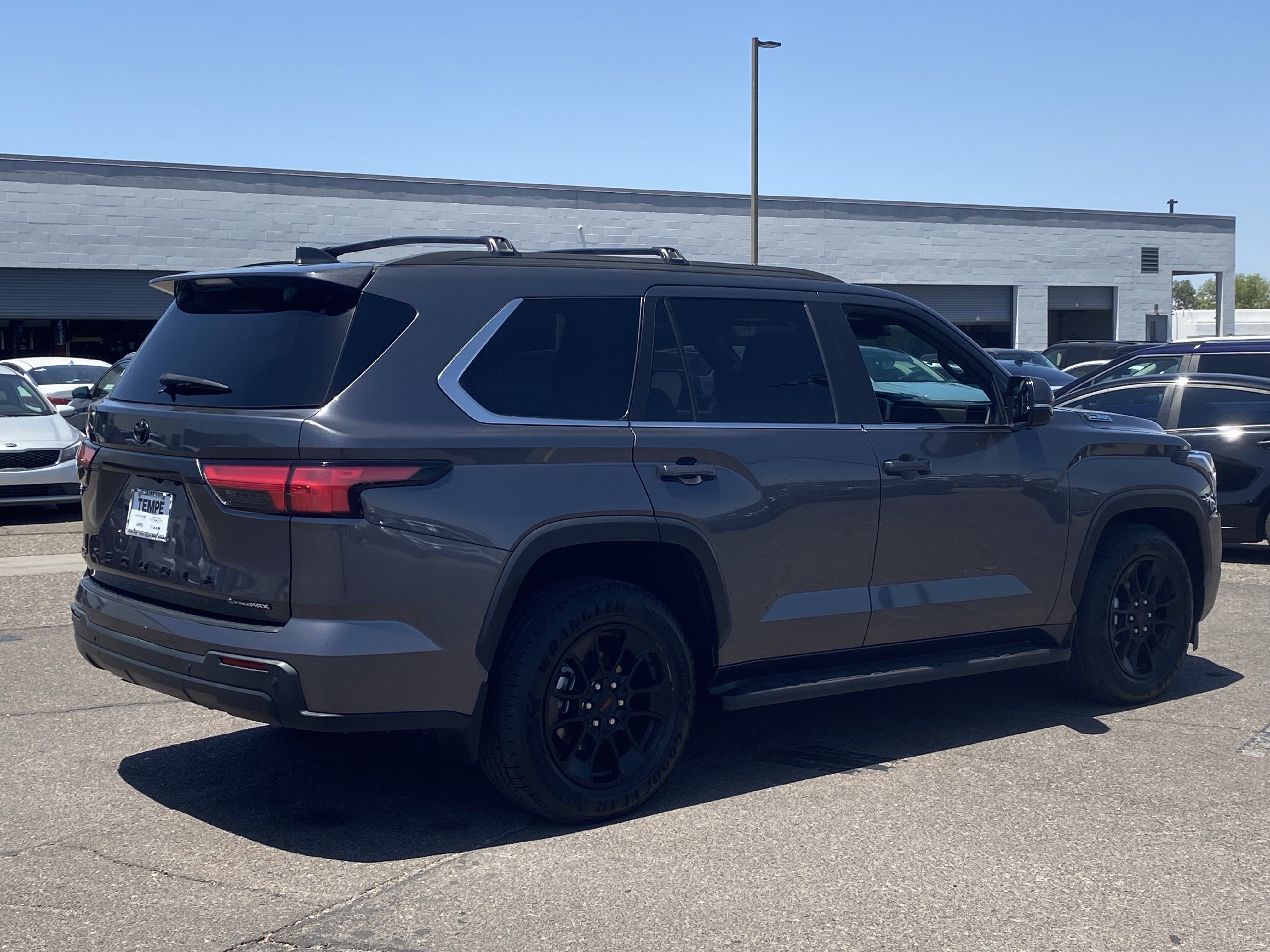 Used 2025 Toyota Sequoia SR5 w/ SR5 Premium Package AWD/4WD image 5
