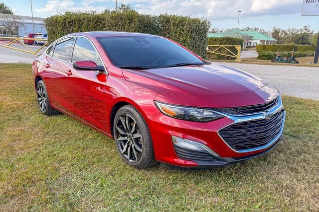 Used 2024 Chevrolet Malibu RS image 2