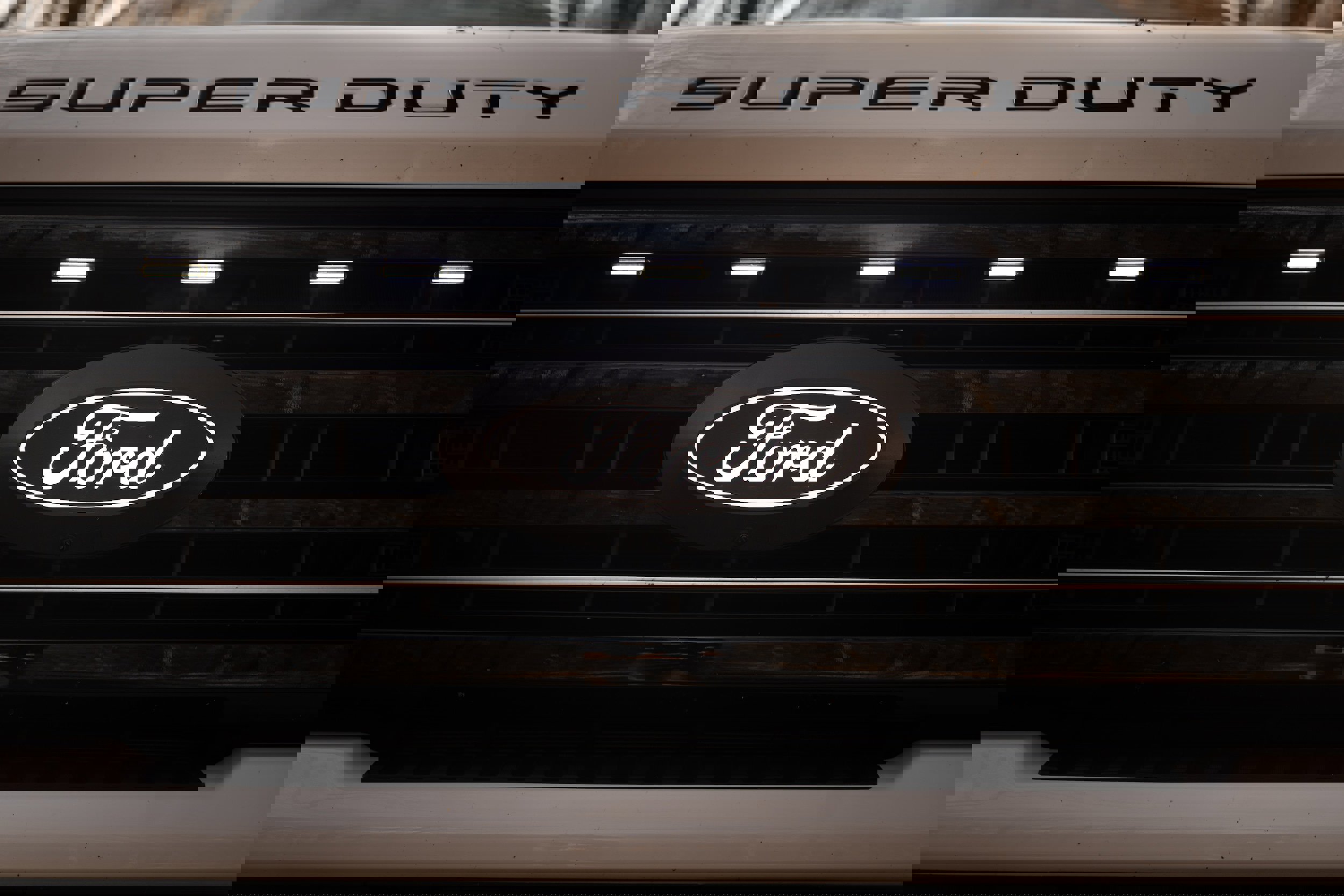 Certified 2025 Ford F250 Platinum w/ Tremor Off-Road Package image 4