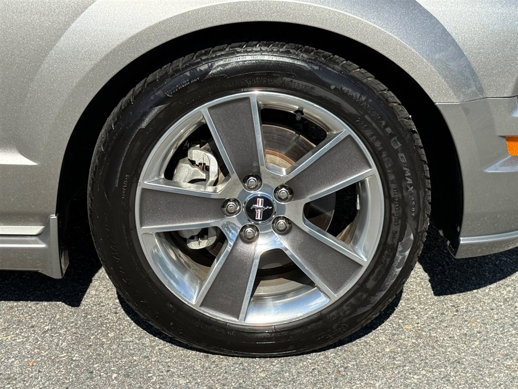 Used 2008 Ford Mustang GT RWD image 35