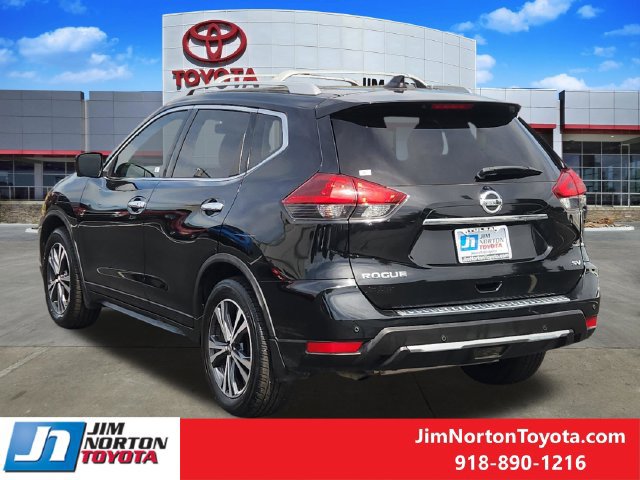 Used 2019 Nissan Rogue SV w/ Sun & Sound Touring Package FWD image 8