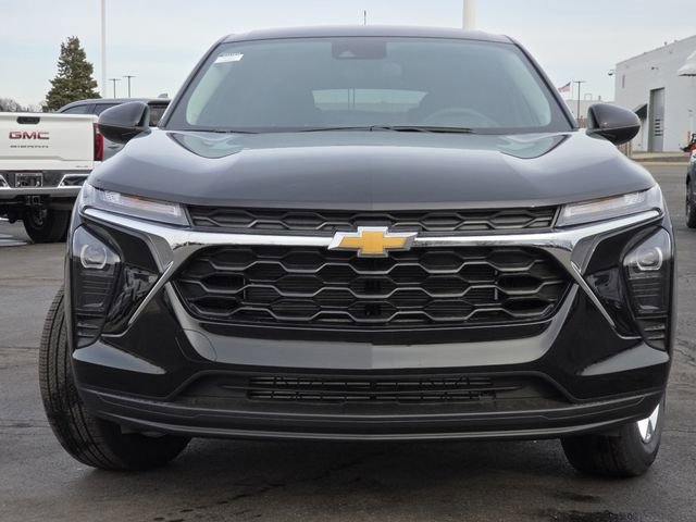 New 2026 Chevrolet Trax LS w/ LS Convenience Package FWD image 14