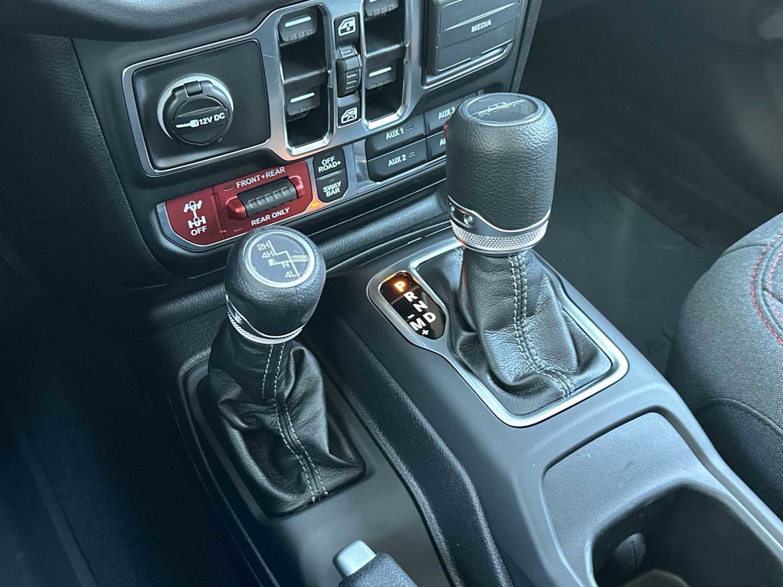 New 2025 Jeep Gladiator Rubicon w/ Convenience Group image 20