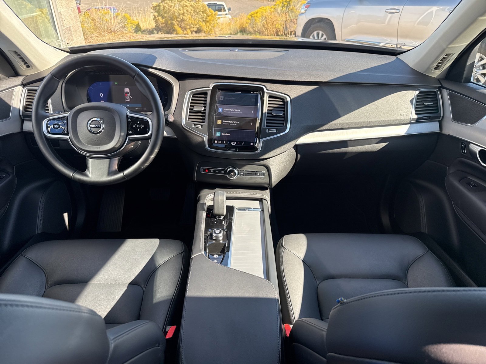 Used 2025 Volvo XC90 B5 Core image 19