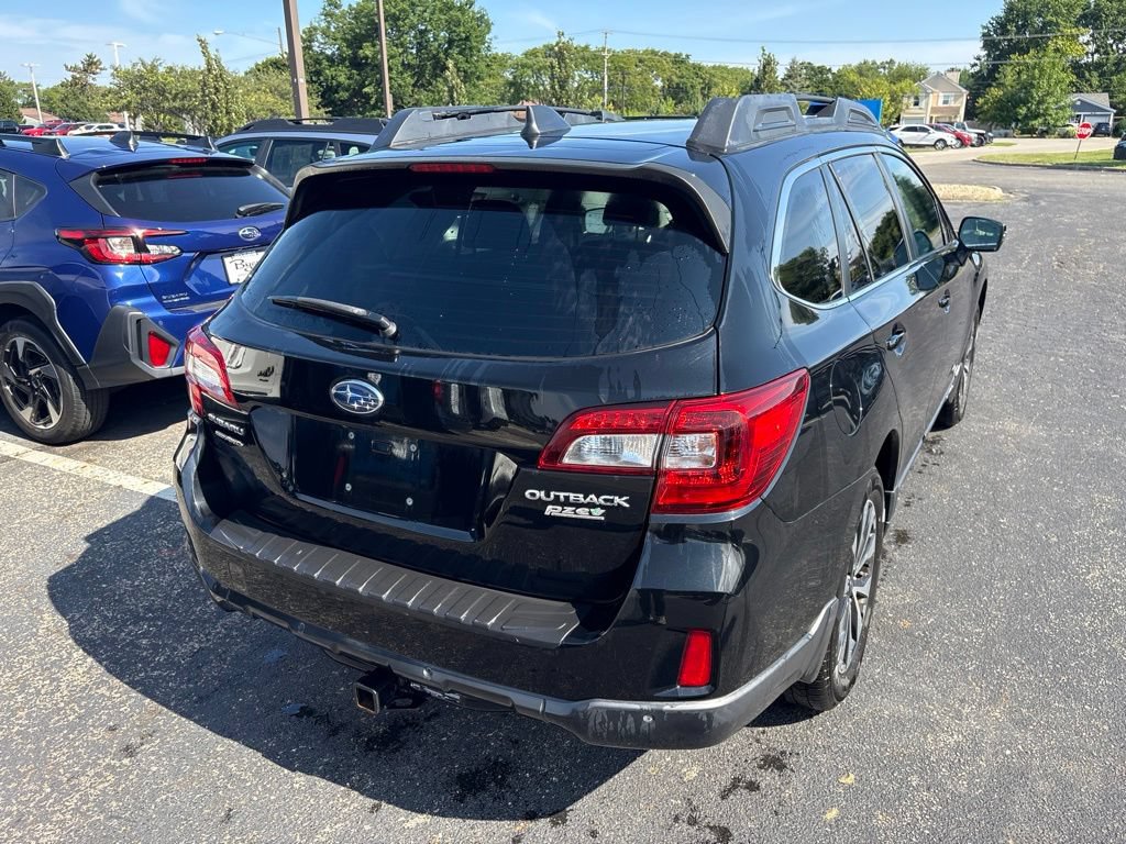 Used 2017 Subaru Outback 2.5i Limited AWD/4WD image 3