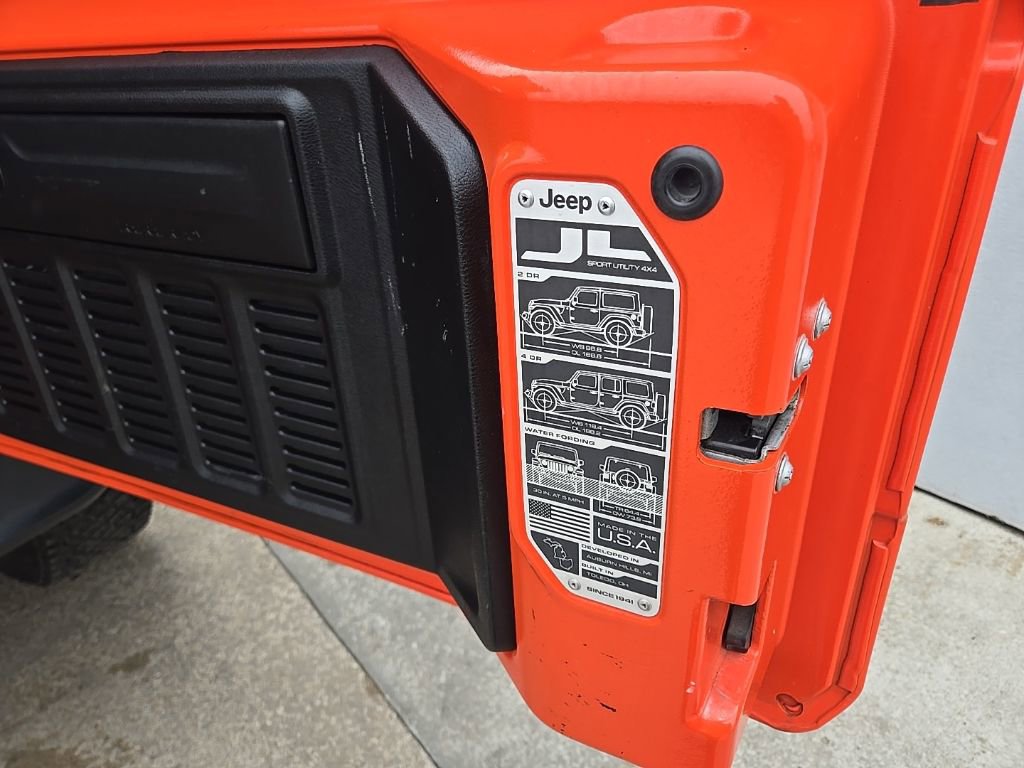 Used 2020 Jeep Wrangler Unlimited Sahara w/ Uconnect 4C Nav & Sound Group image 96